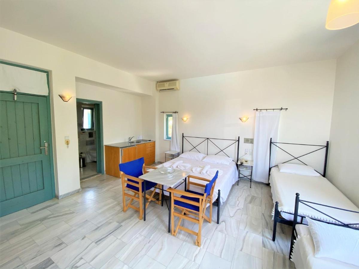פלאסרנה Hotel Plakures מראה חיצוני תמונה