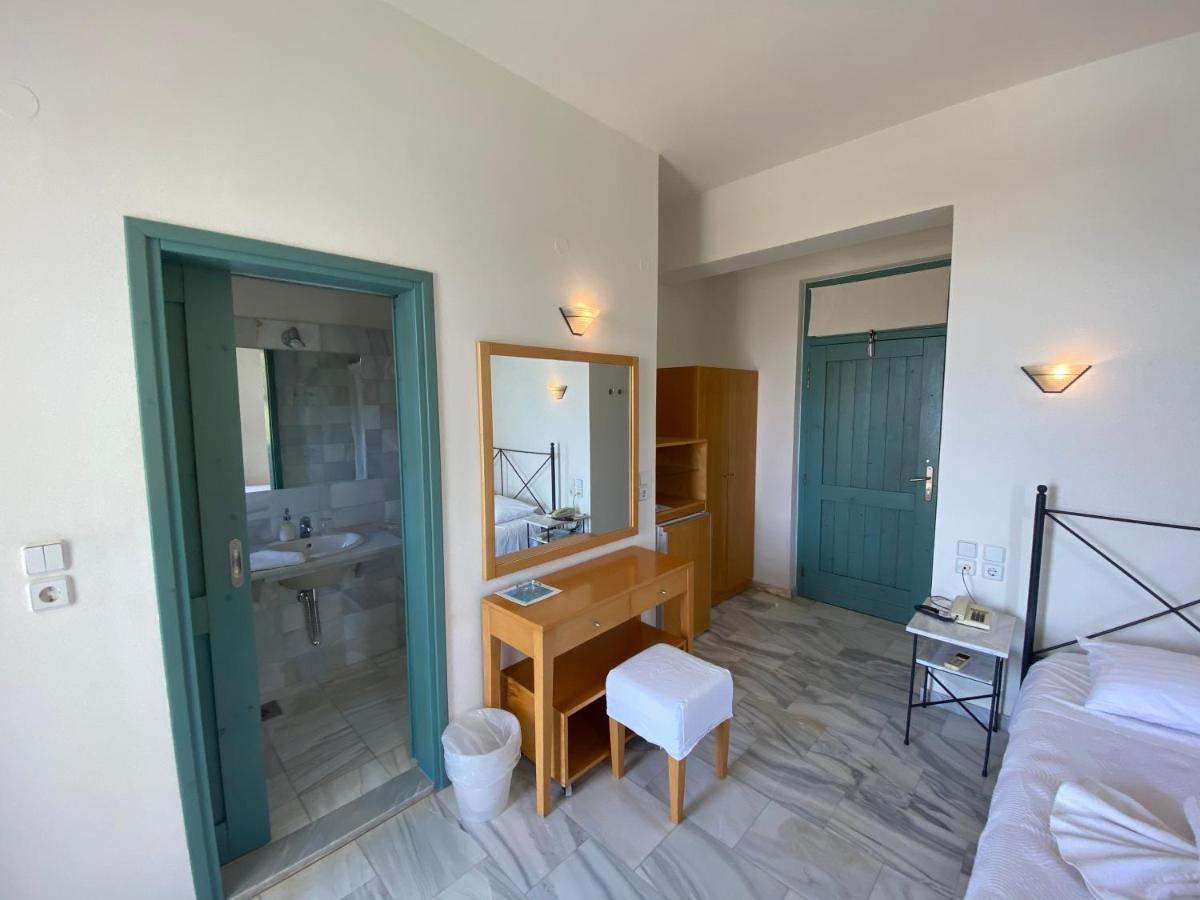 פלאסרנה Hotel Plakures מראה חיצוני תמונה