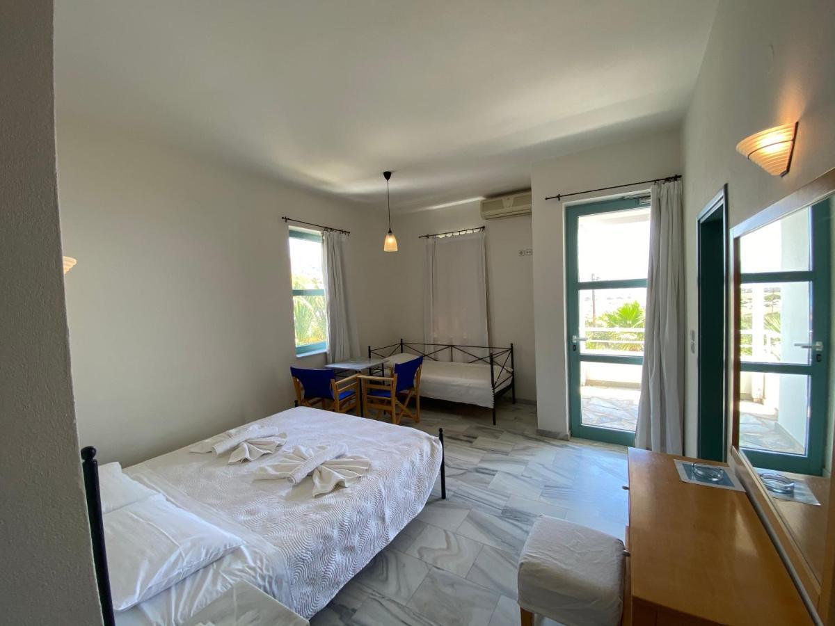 פלאסרנה Hotel Plakures מראה חיצוני תמונה