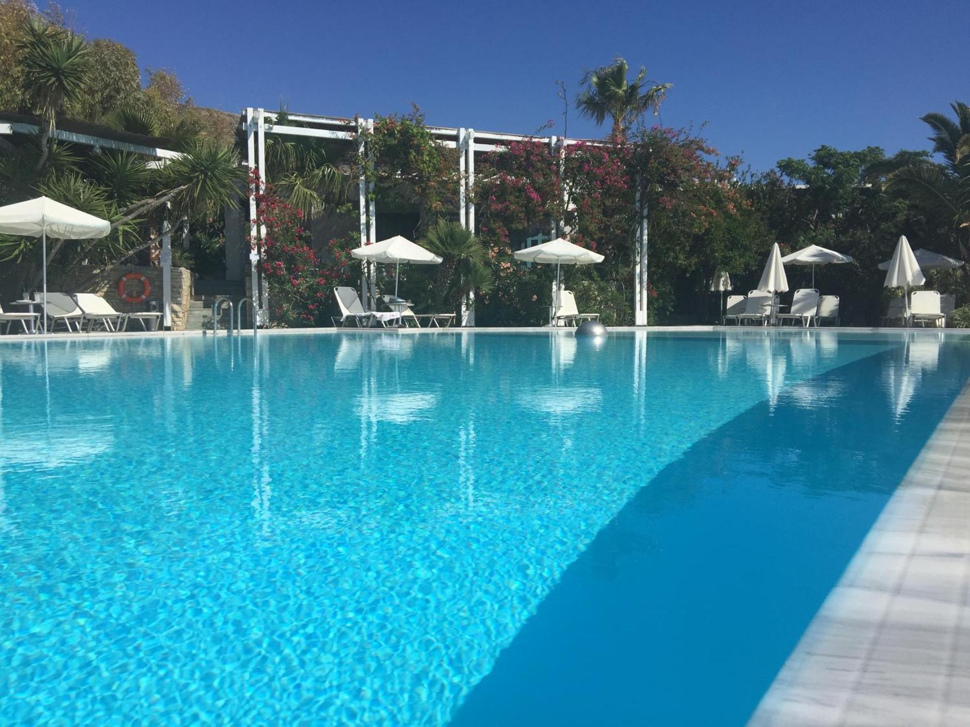 פלאסרנה Hotel Plakures מראה חיצוני תמונה