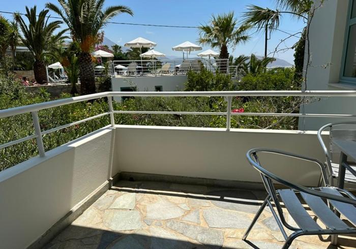 פלאסרנה Hotel Plakures מראה חיצוני תמונה